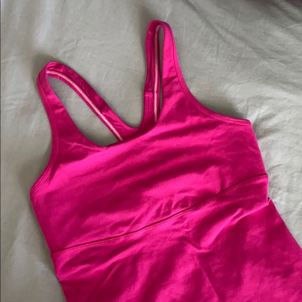 Lululemon tank with built in support